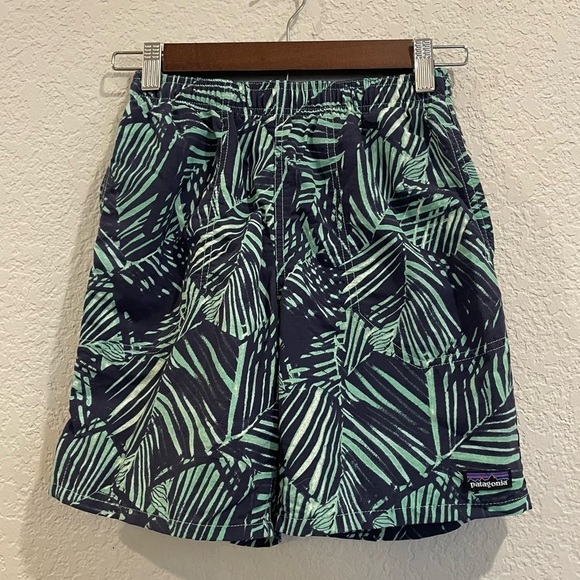 Boy’s Patagonia Baggies Swim Trunks in A Palm Tree Leaf Print - Like new! - Picture 1 of 4